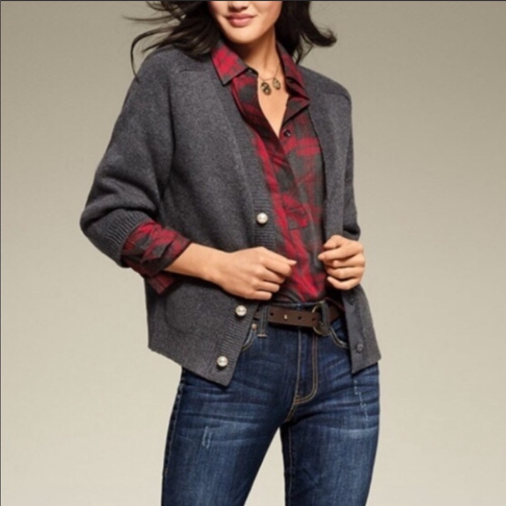Cabi Cultured Pearl Cardigan in Smoky Gray Large